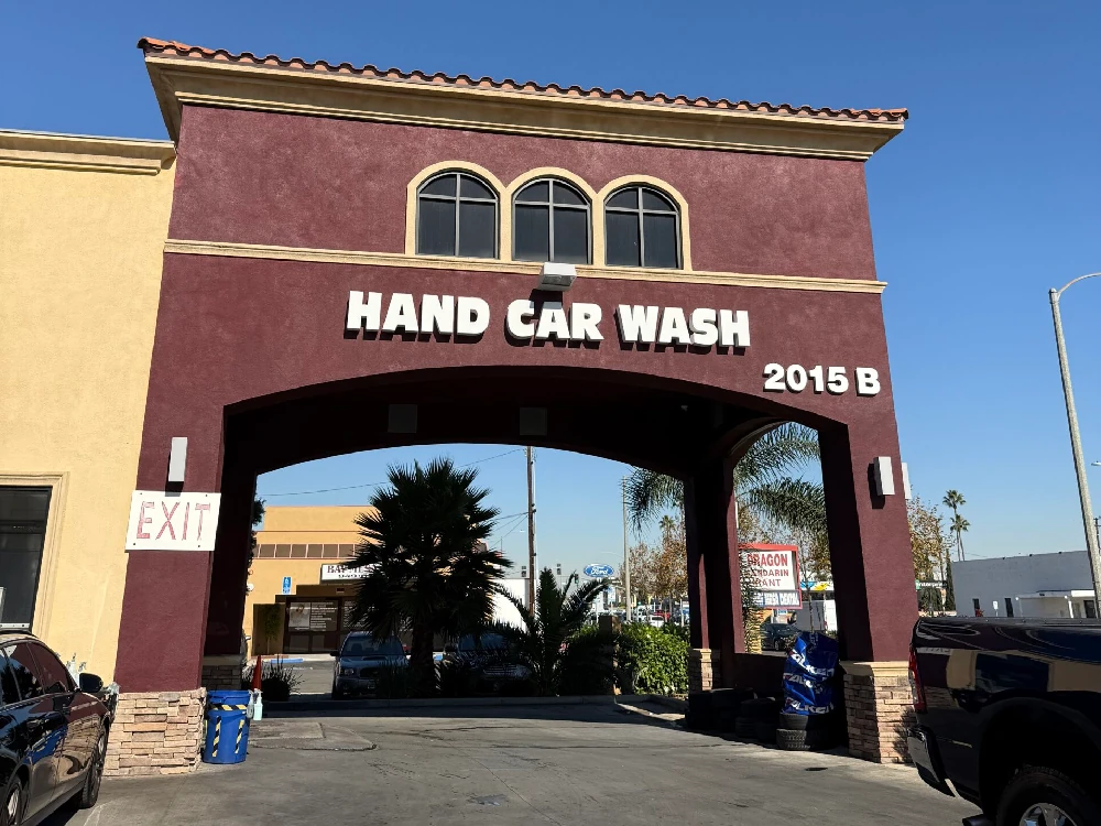Carwash in action 2